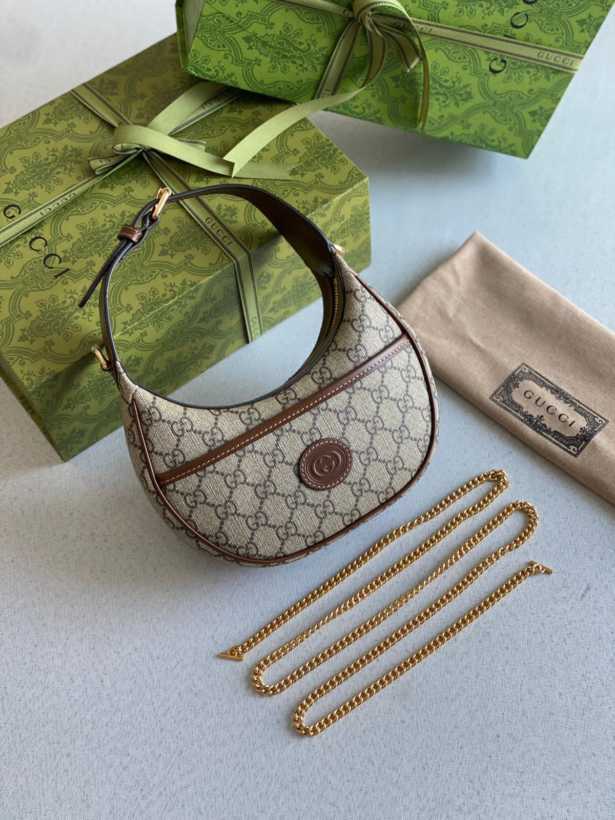 Gucci Fan Moon
