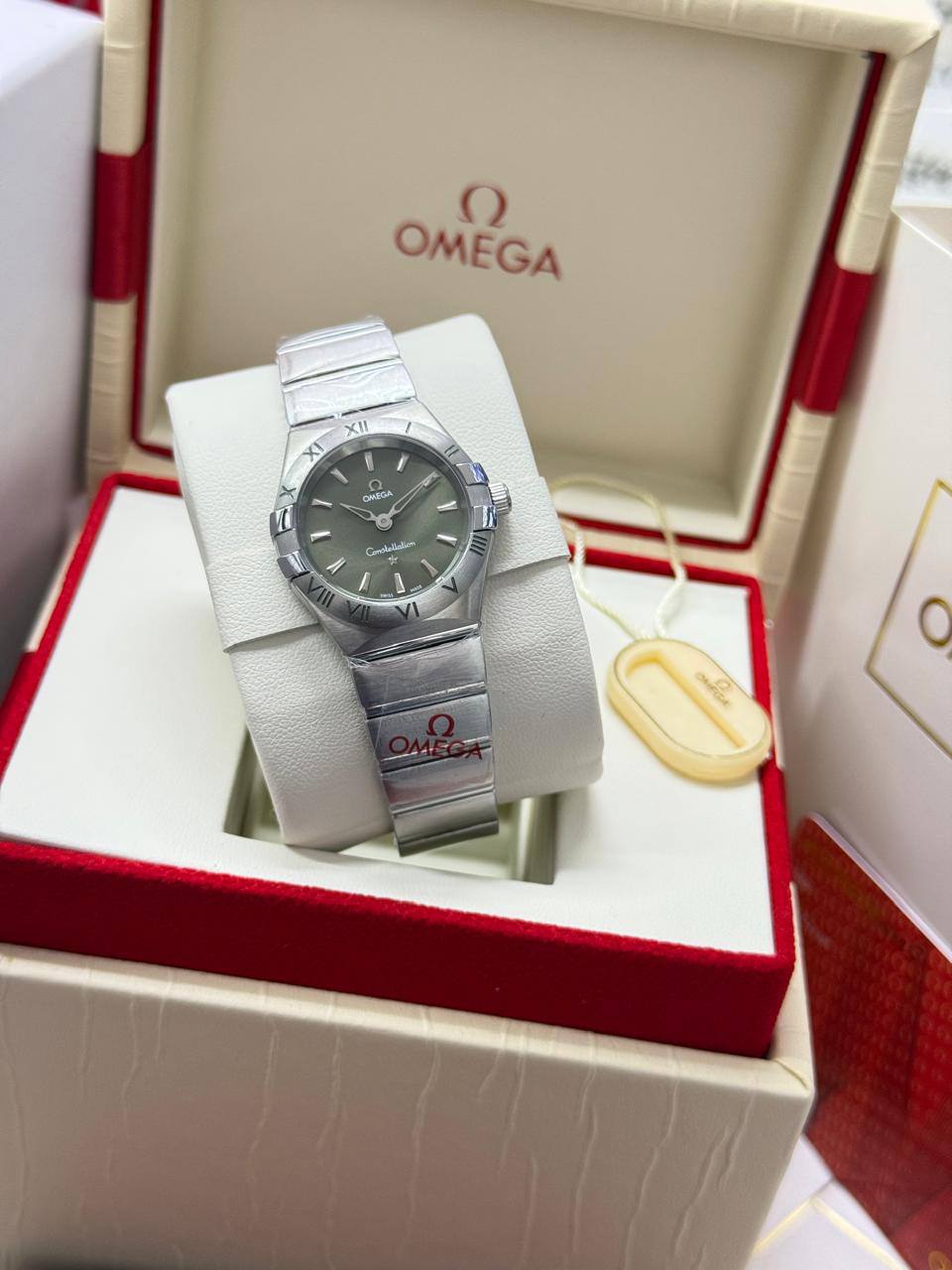 ساعة Omega