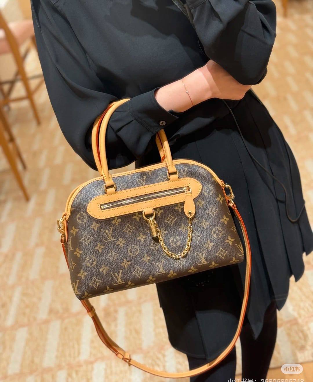 LV ماستر