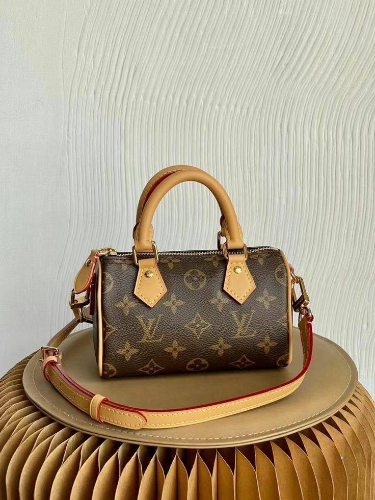 louis vuitton  سبيدي NANO 16SM