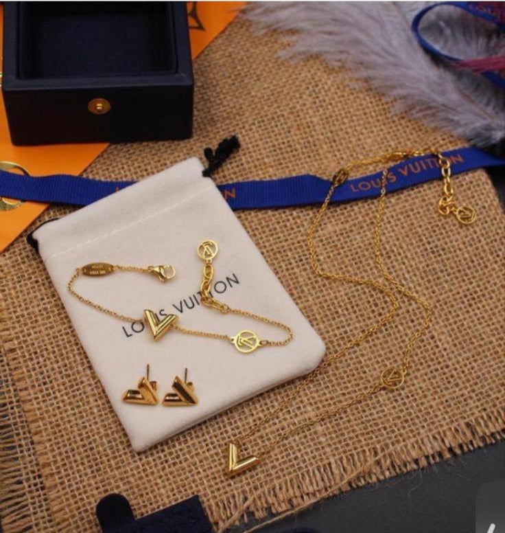 Louis Vuitton Gold Jewelry Set