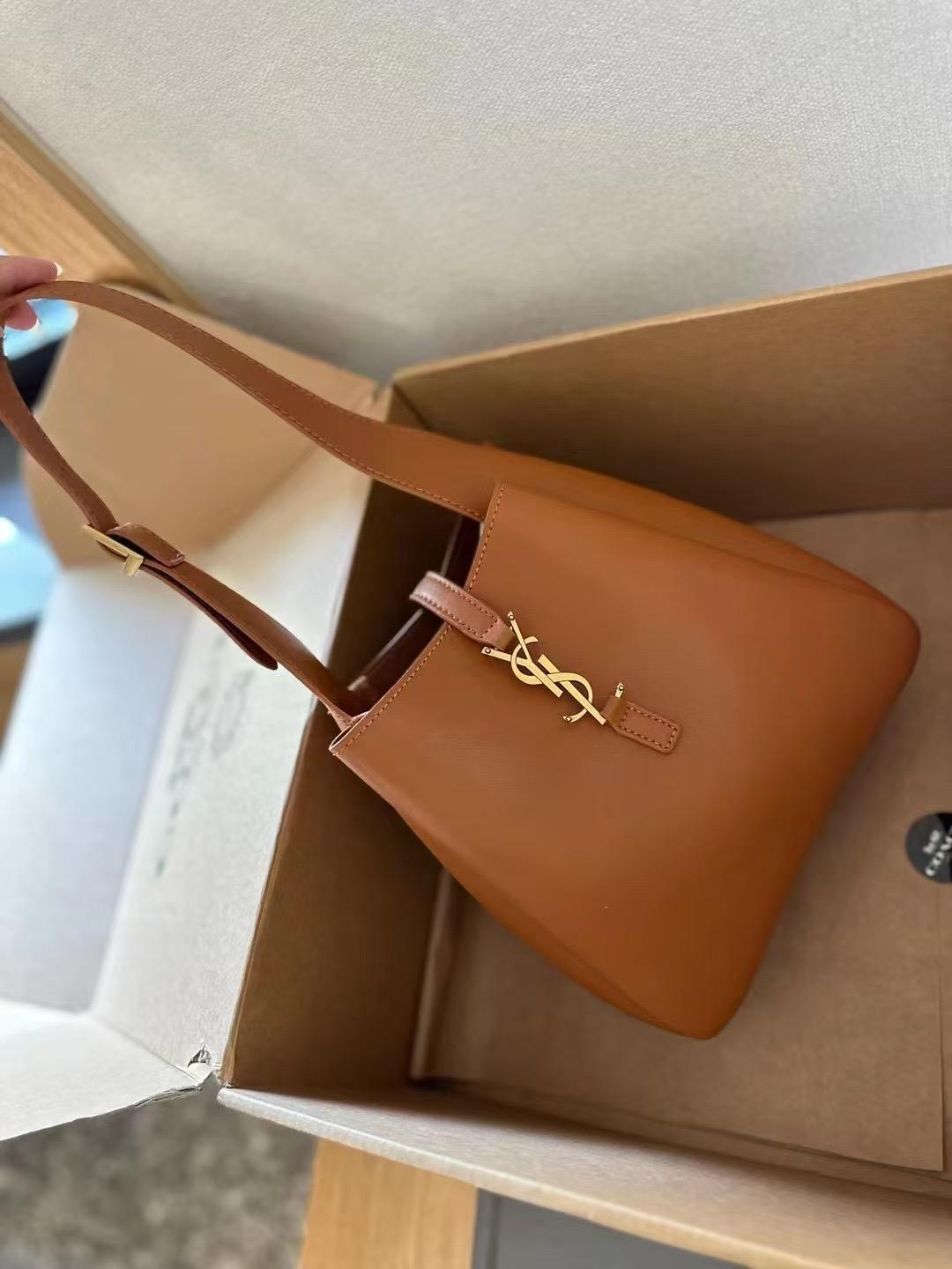 سان لوران (YSL)