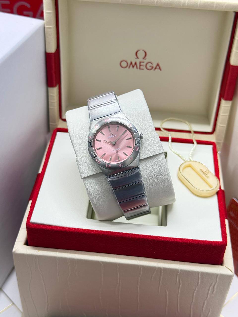 ساعة Omega