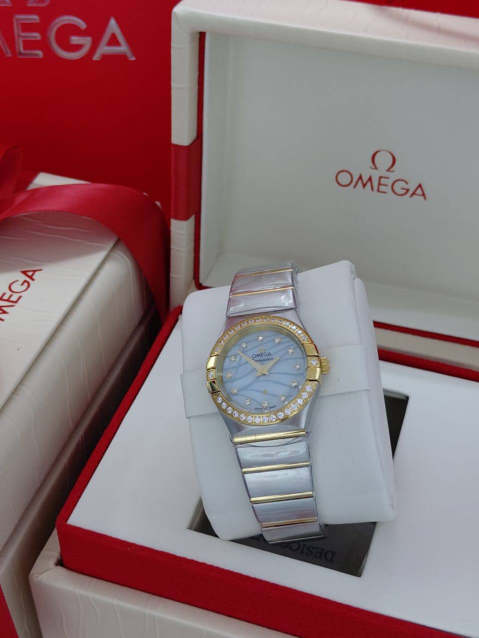 ساعة Omega