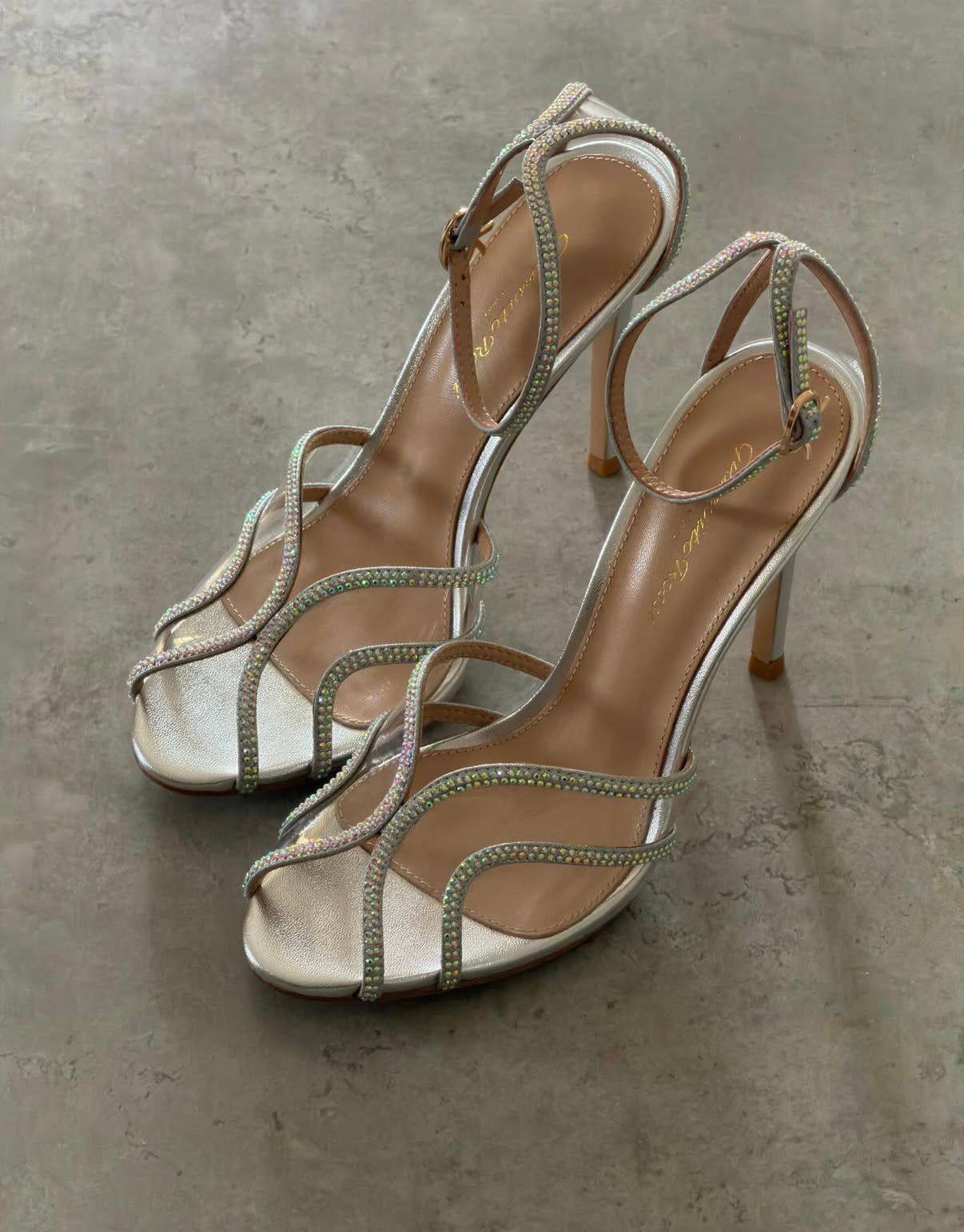 كعب Gianvito Rossi